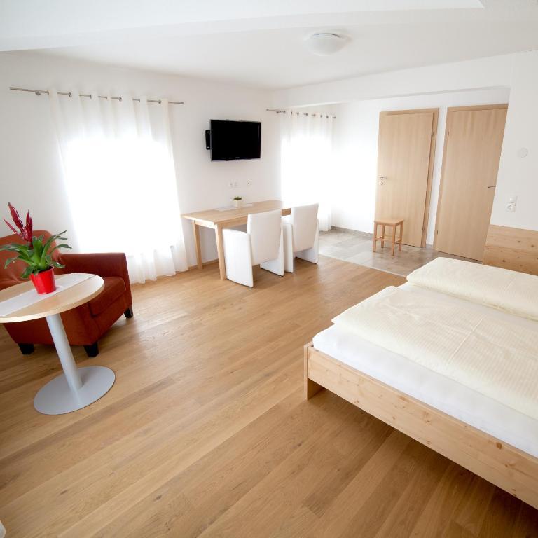 Landhaus Essl Dietach Rom bilde