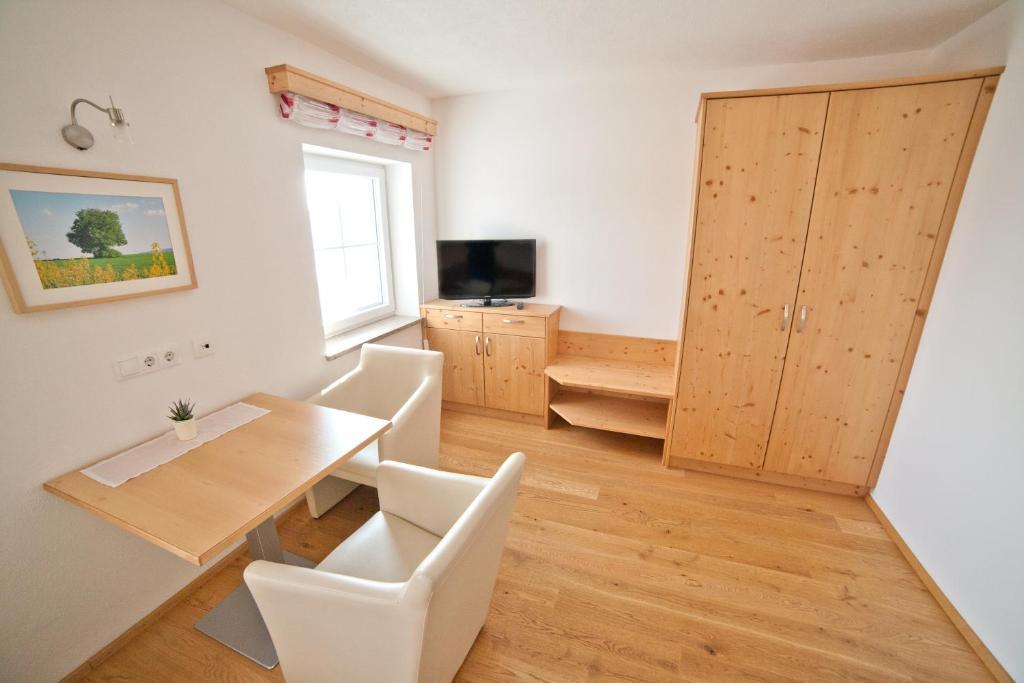 Landhaus Essl Dietach Rom bilde